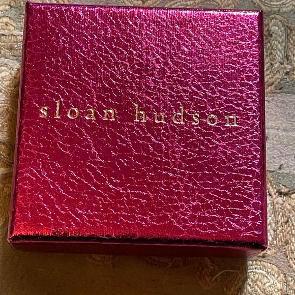 Sloan Hudson gold plated earring set - Picture 4 of 5